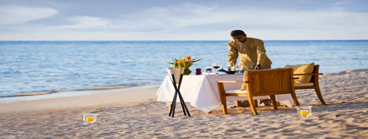 Romantic beach dining on your luxury holiday in Mauritius