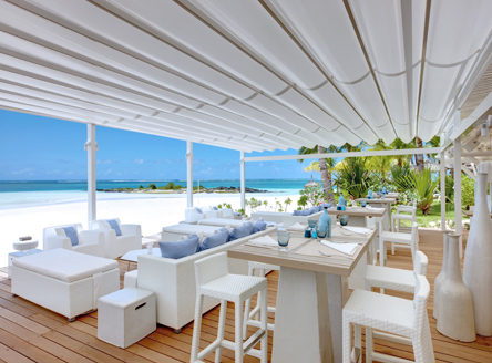 Fabulous beachside dining at LUX* Belle Mare